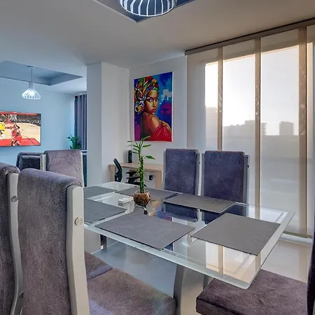 Apartahotel La Frontier Penthouse *