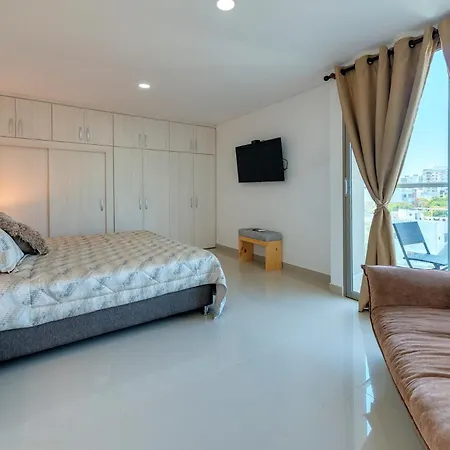 Apartahotel La Frontier Penthouse *