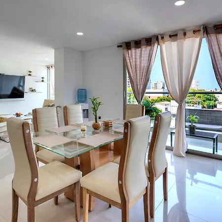 La Frontier Penthouse Aparthotel *